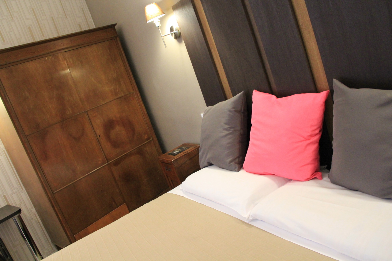 http://www.hotelbologna.genova.it/wp-content/uploads/2014/05/Camera-wood-room5.jpg